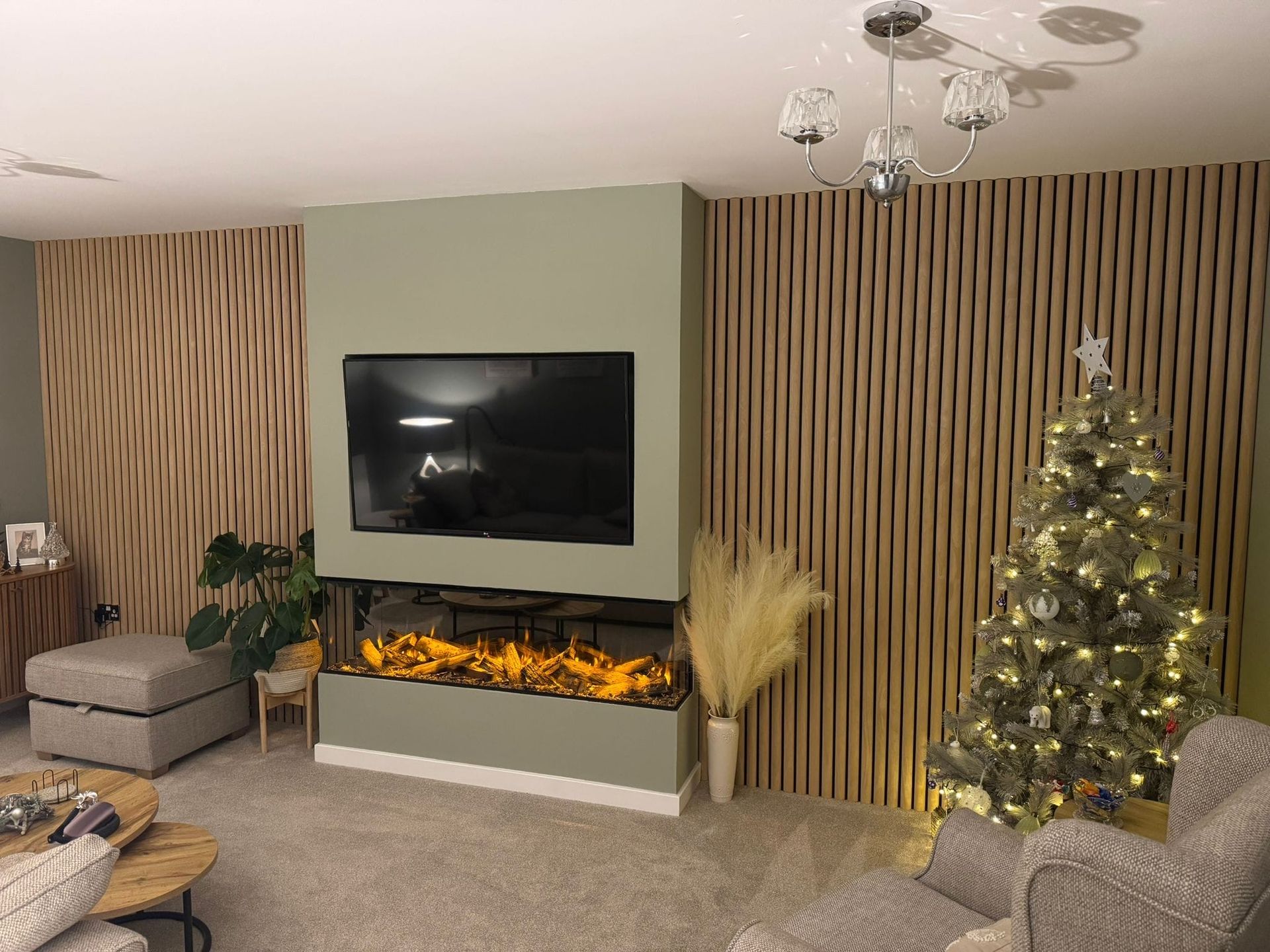 birtish fires 1600 new forest in a green media wall with acoustic panelling
