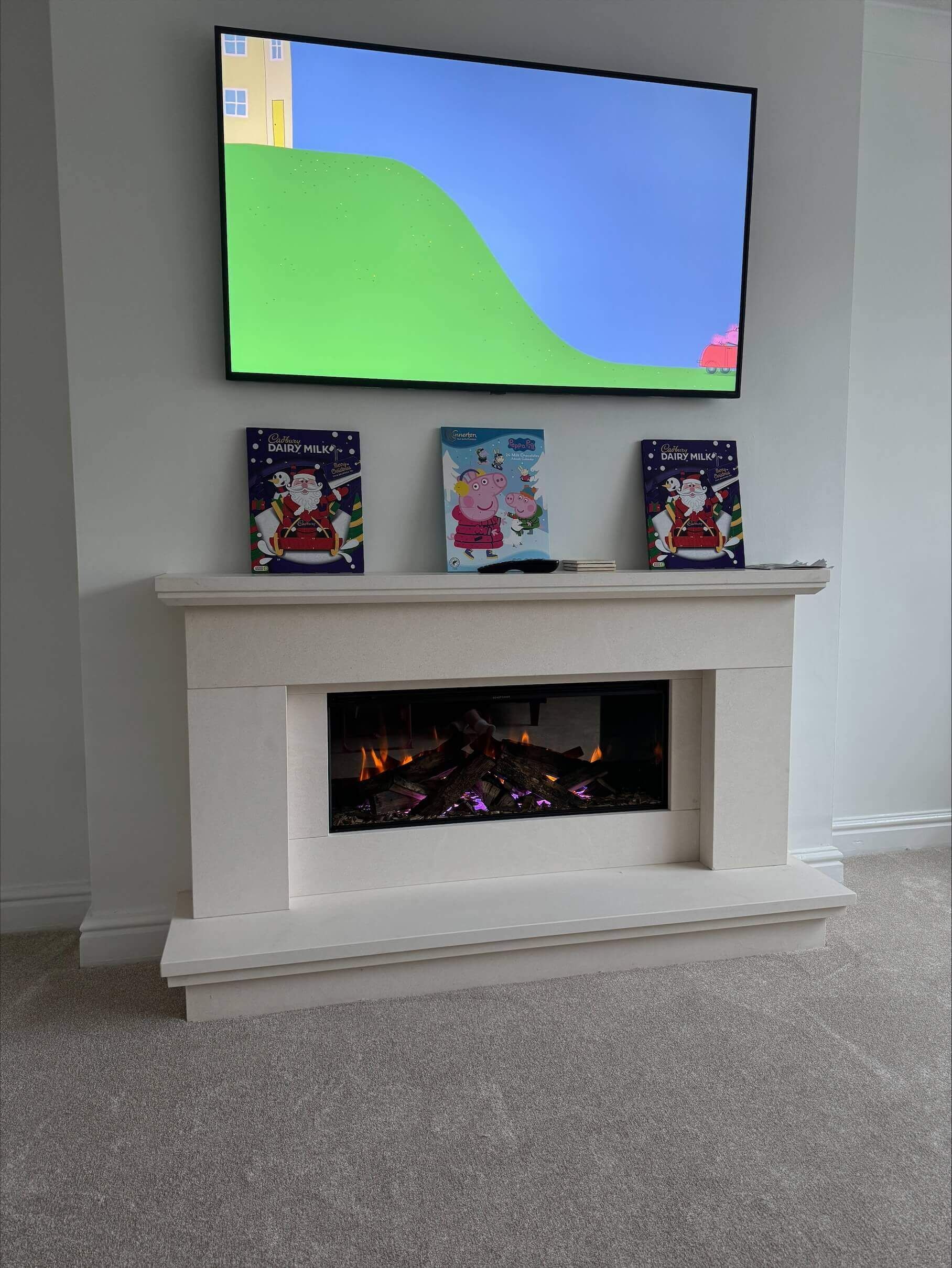 British Fires New Forest 870 Deluxe Limestone Fireplace Electric Fire