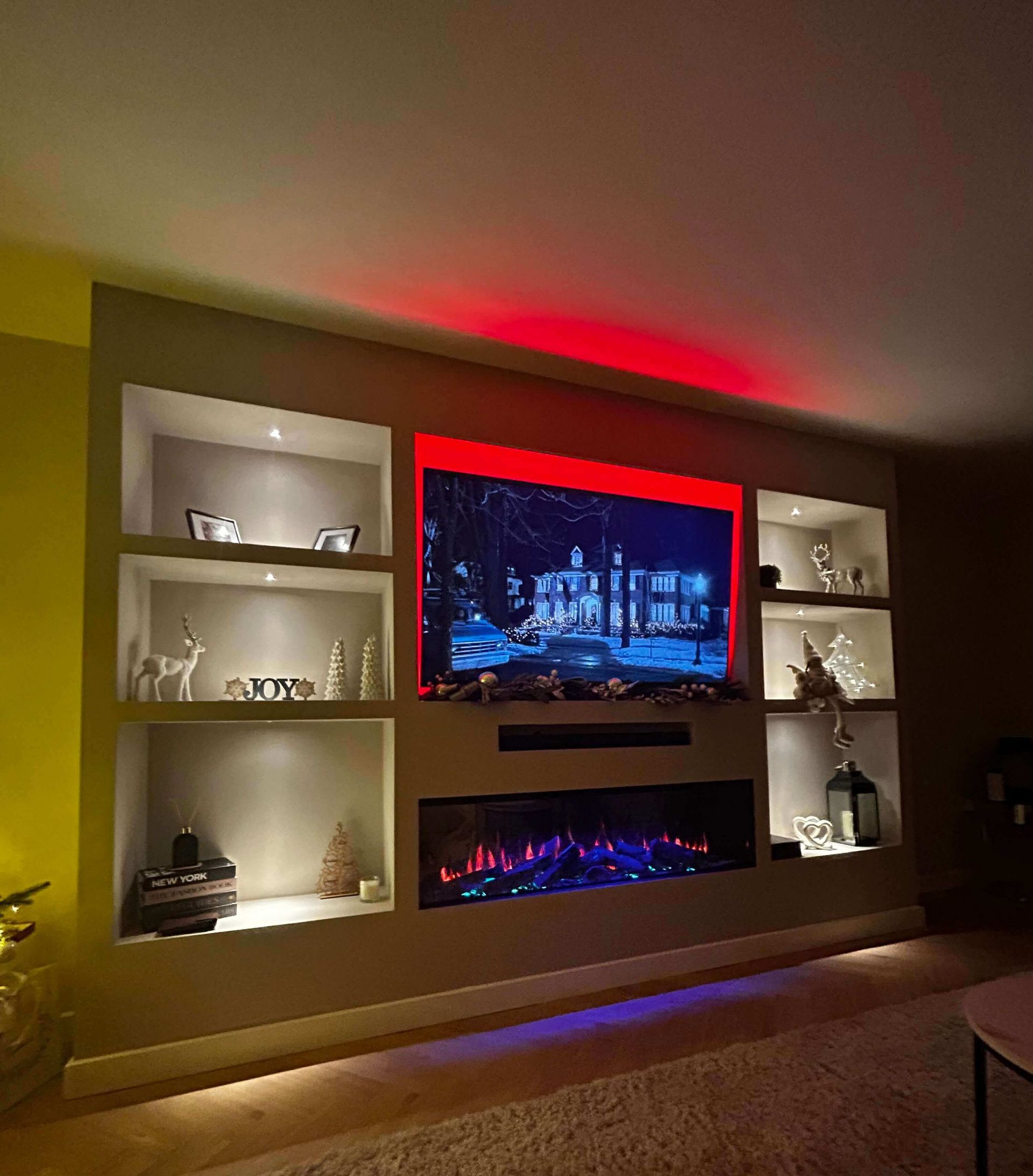 solus vs150 electric fire in a media wall