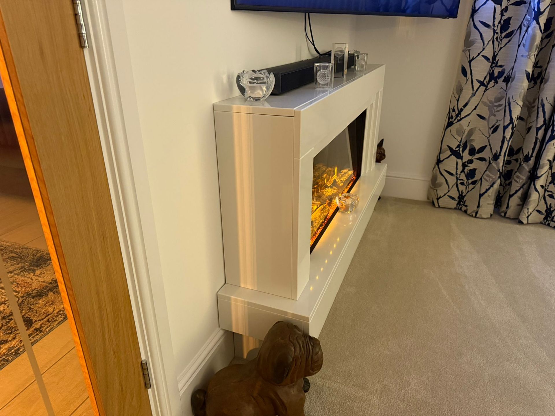 infinix tiree suite with eelctric fire 900