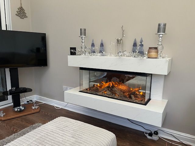 British Fires Winchester Suite 870 Deluxe Media Wall