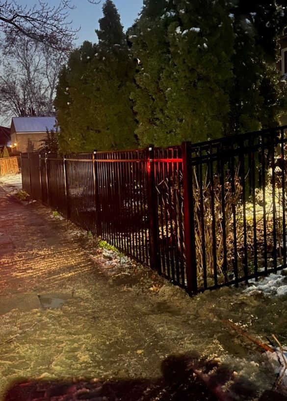 aluminum fence 2