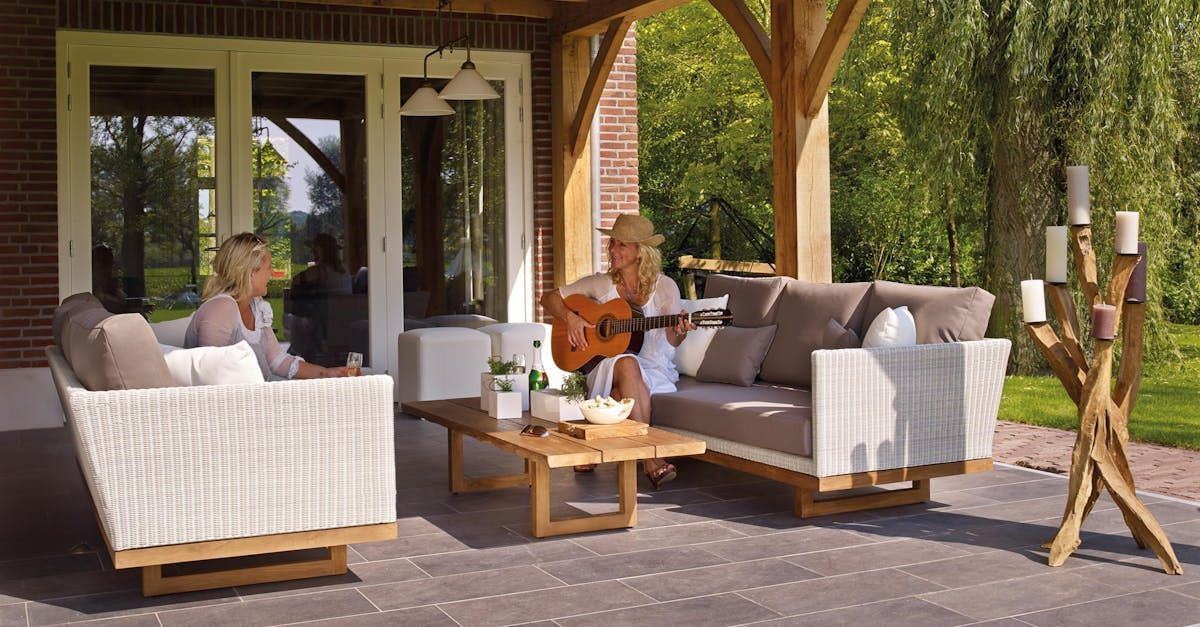 Patio & Outdoors