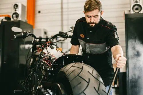 Riparazione moto