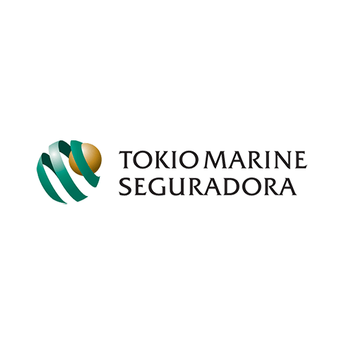 Logotipo da Tokio Marine Seguradora apresentando um gráfico espiral verde ao lado de uma esfera dourada, com texto preto à direita.