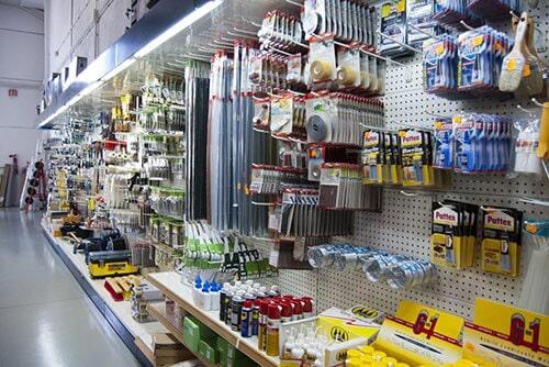 FERRETERÍA Y MATERIALES REYES - Casa de materiales