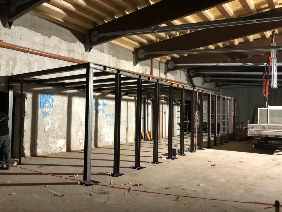 Pergola aus Metall