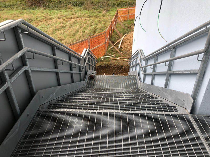 Metal grid stairs