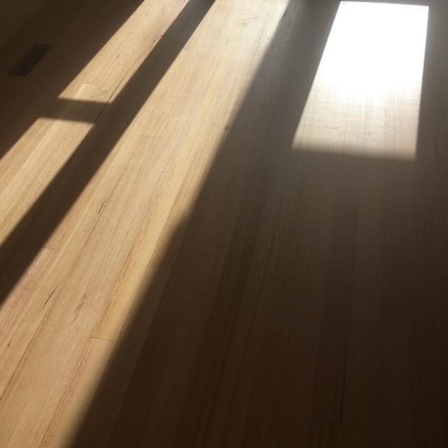 Glowing_Gallery_02