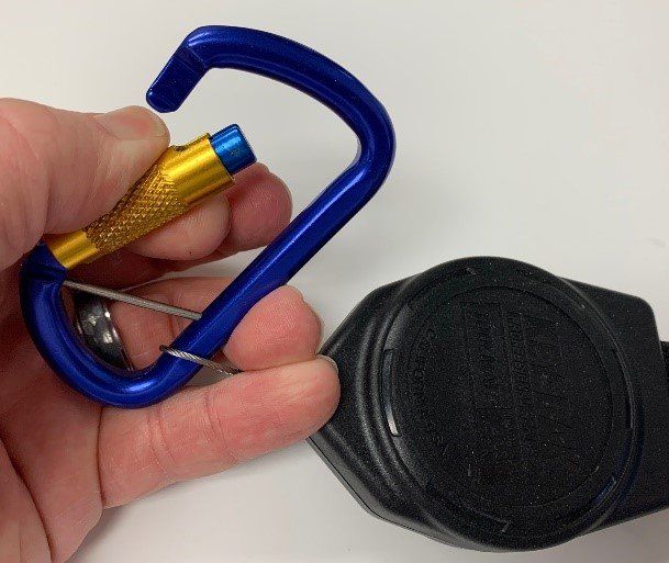Autolocking Carabiner