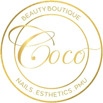 Logo circolare dorato di Coco Beauty Boutique con la scritta “Nails. Estetics. PMU”
