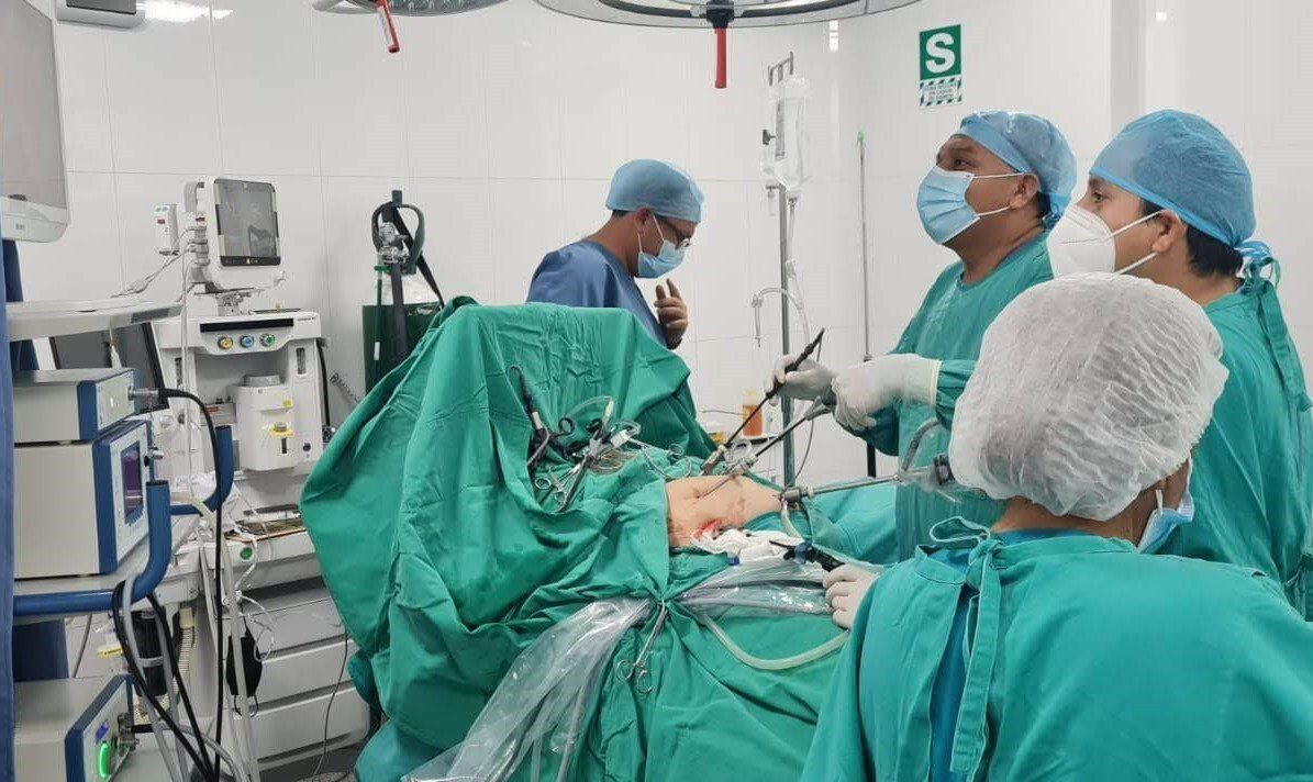 Dr Manuel Quiroz