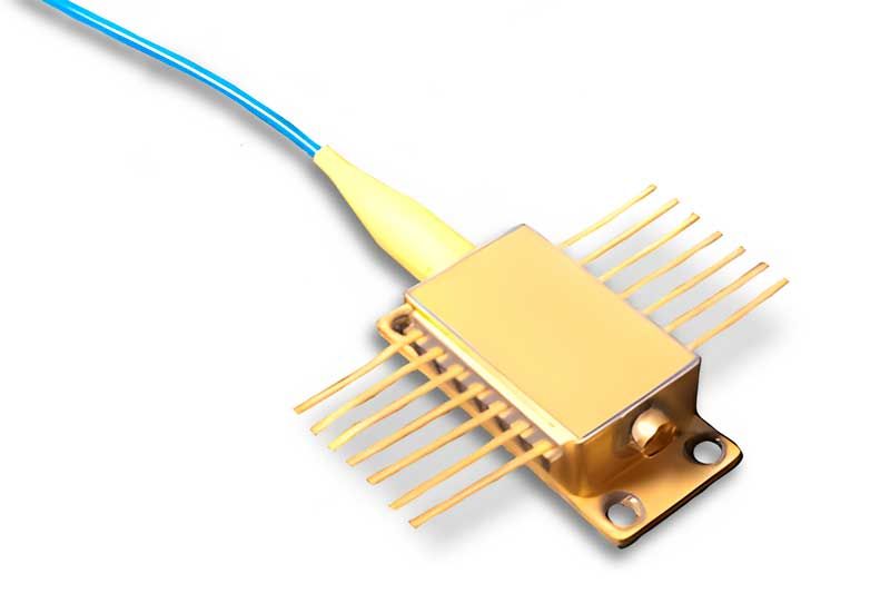 Tunable laser fast tuning, extended reach, high output power.