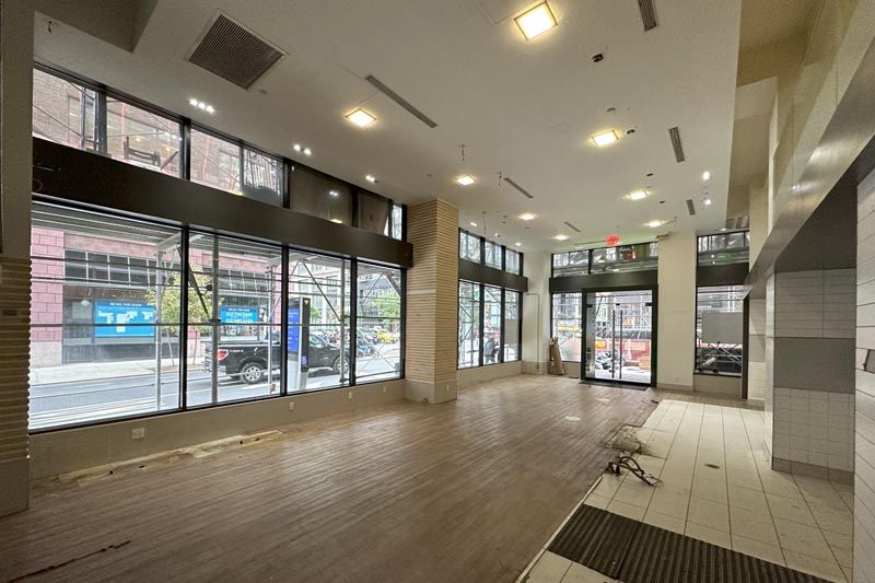 View form store onto Park Ave S and East 29th St