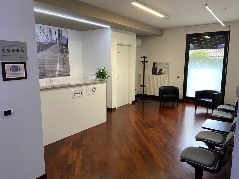 reception studio dentistico