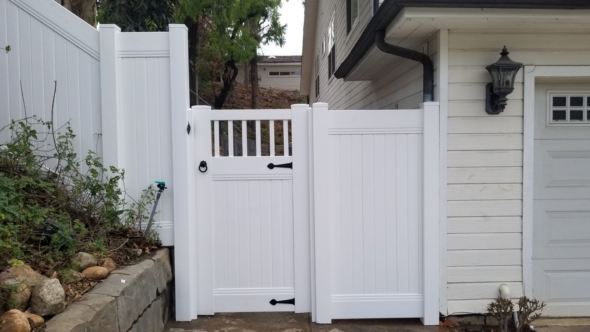 Vinyl gates