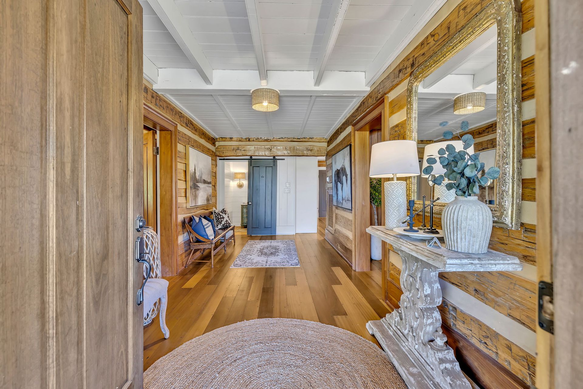 Entry Elegance - Lisa Bennett Interiors
