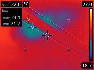 Image infrarouge : le bleu, le vert et le rouge indiquent les variations de température en surface. La température maximale de 24,1 °C est affichée.