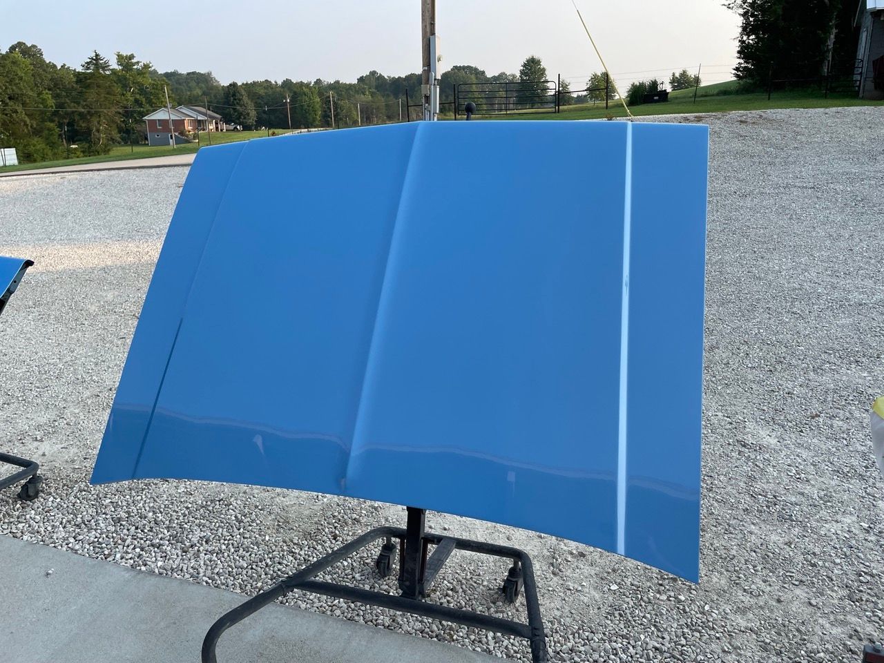 Need a Refresh on the Hood of Your Mid-MO Vehicle? Call Lutz's Garage for Auto Body Repair.
