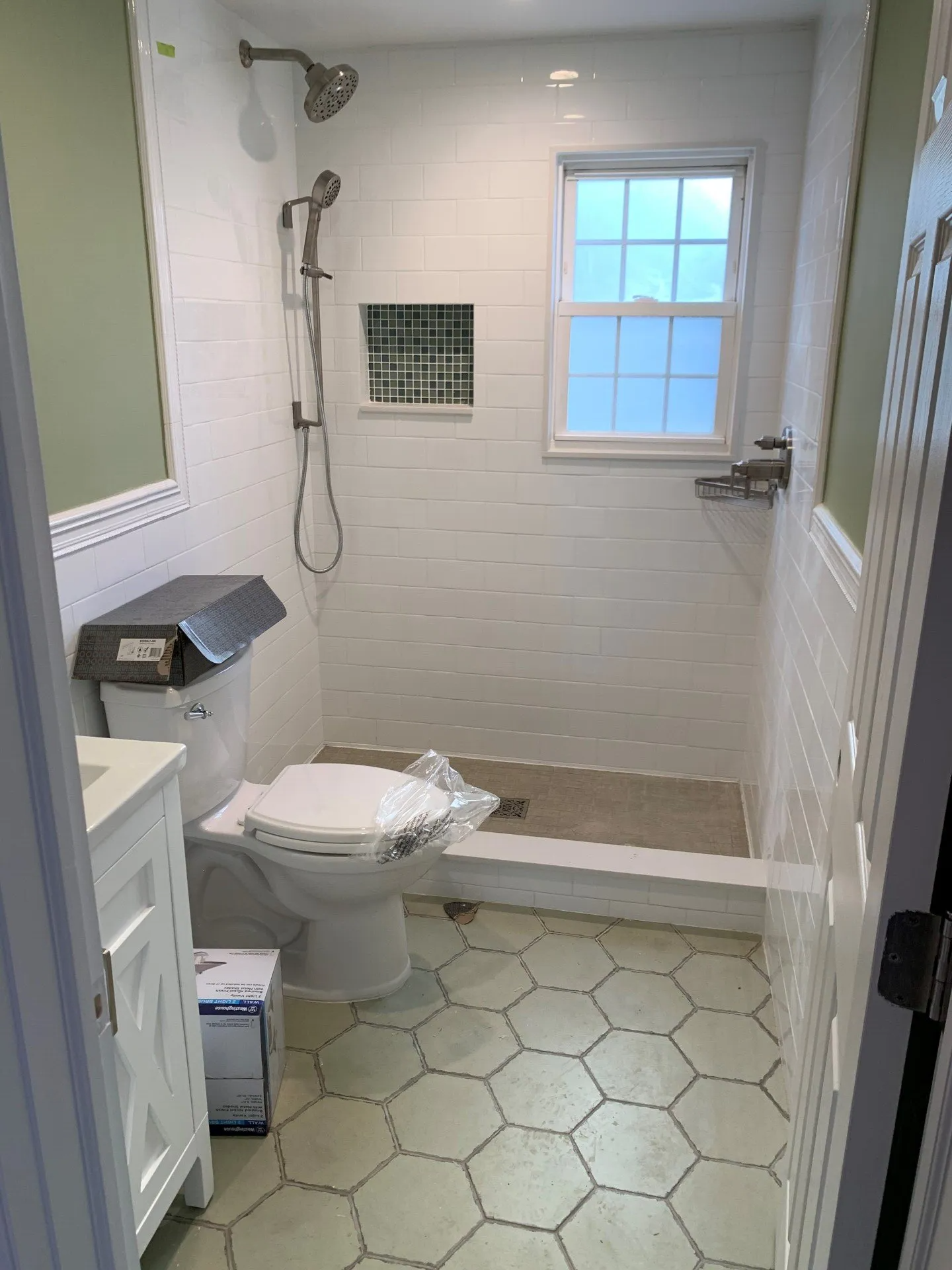 Repainted Bathroom — Lynbrook, NY — John Dominick Cusumano Inc.