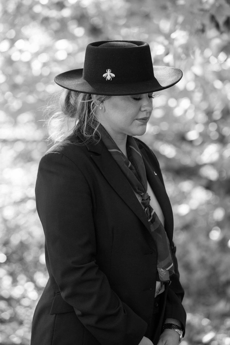Mourning Woman | Coffs Harbour, NSW | Lavender Rose Funerals Mourning Woman | Coffs Harbour, NSW | Lavender Rose Funerals