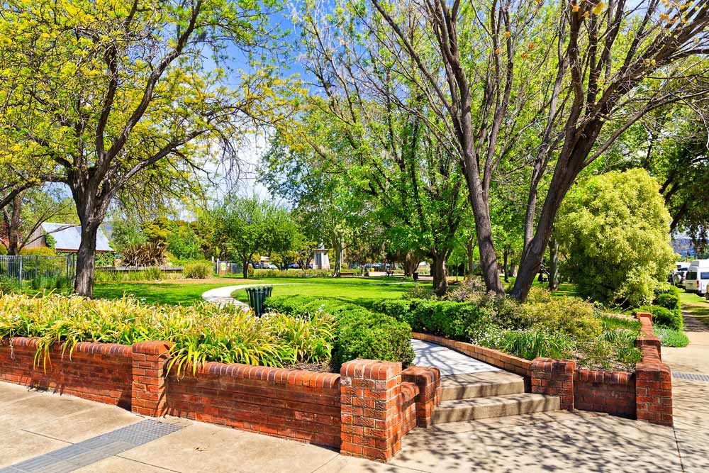 Robertson Park In Town Mudgee On A Sunny Day — Towing Service In Mudgee, NSW