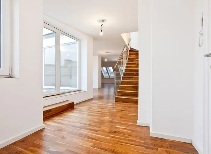 A Nice and Clean Laminated Flooring