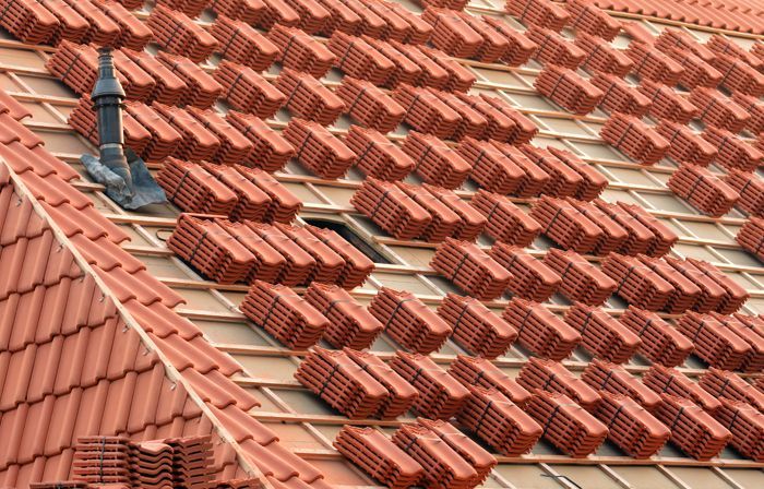 a roof that is in progress of being built