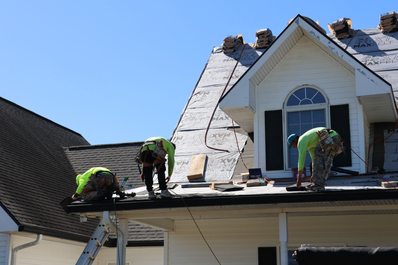 Fitzgerald architectural shingle installation on dormers
