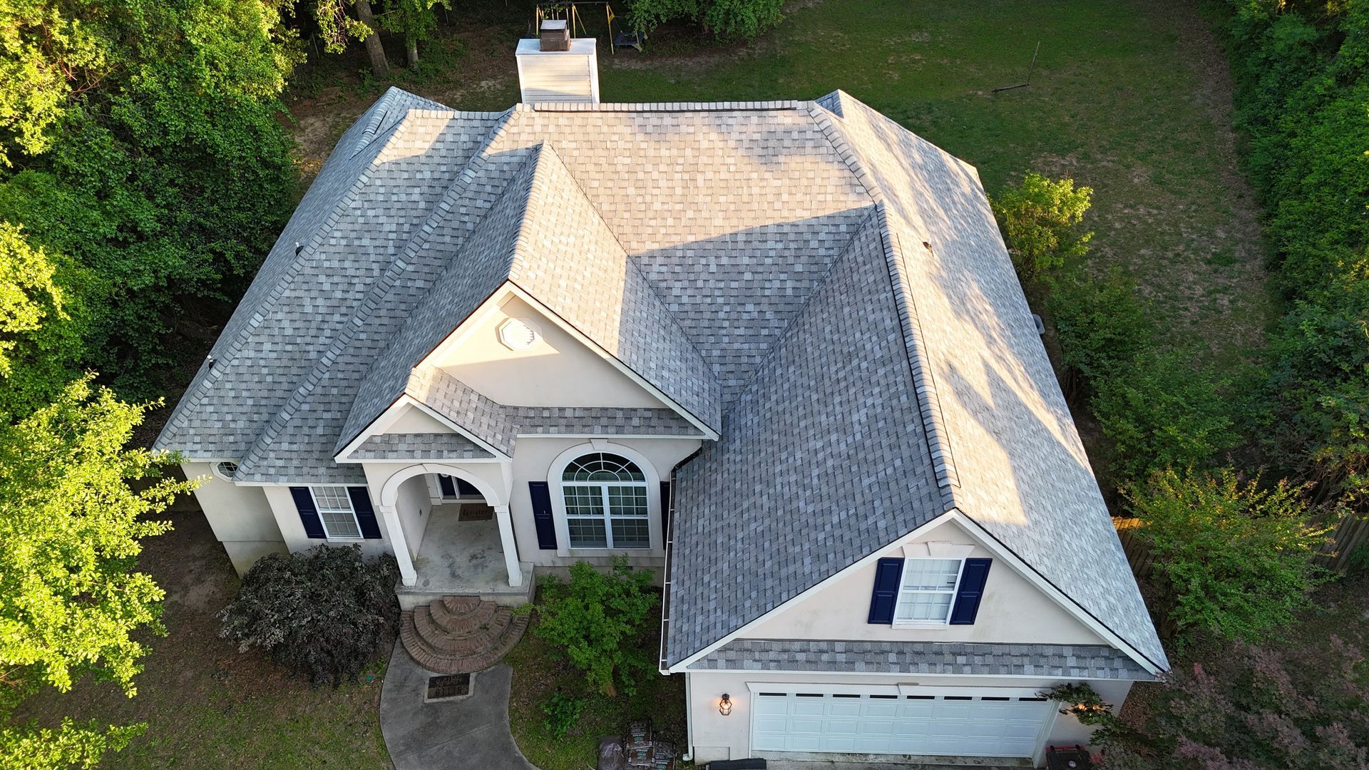 Complex residential shingle roof installation Moultrie