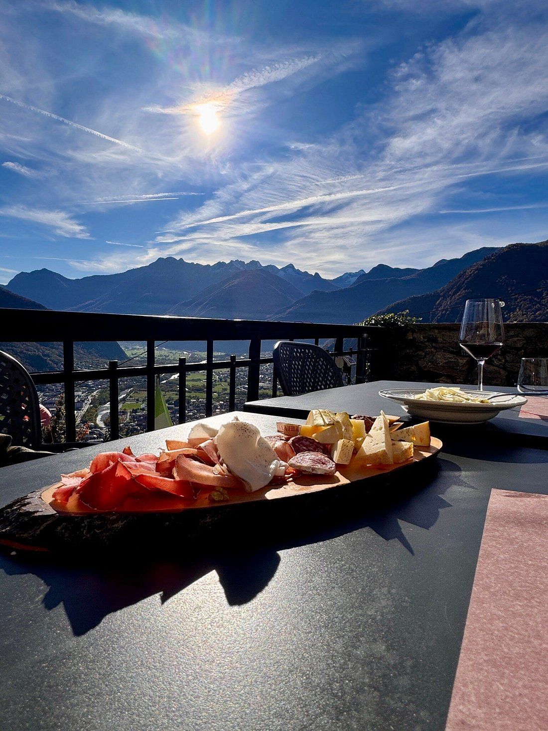 Ristorante Lassù a Pianazzola: cucina valtellinese autentica | Ristoro ...