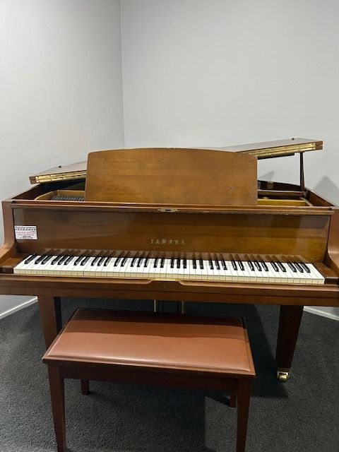 Yamaha baby grand 