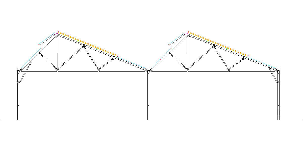 Diagrammi affiancati delle capriate del tetto con le corde superiori e le linee di supporto evidenziate.