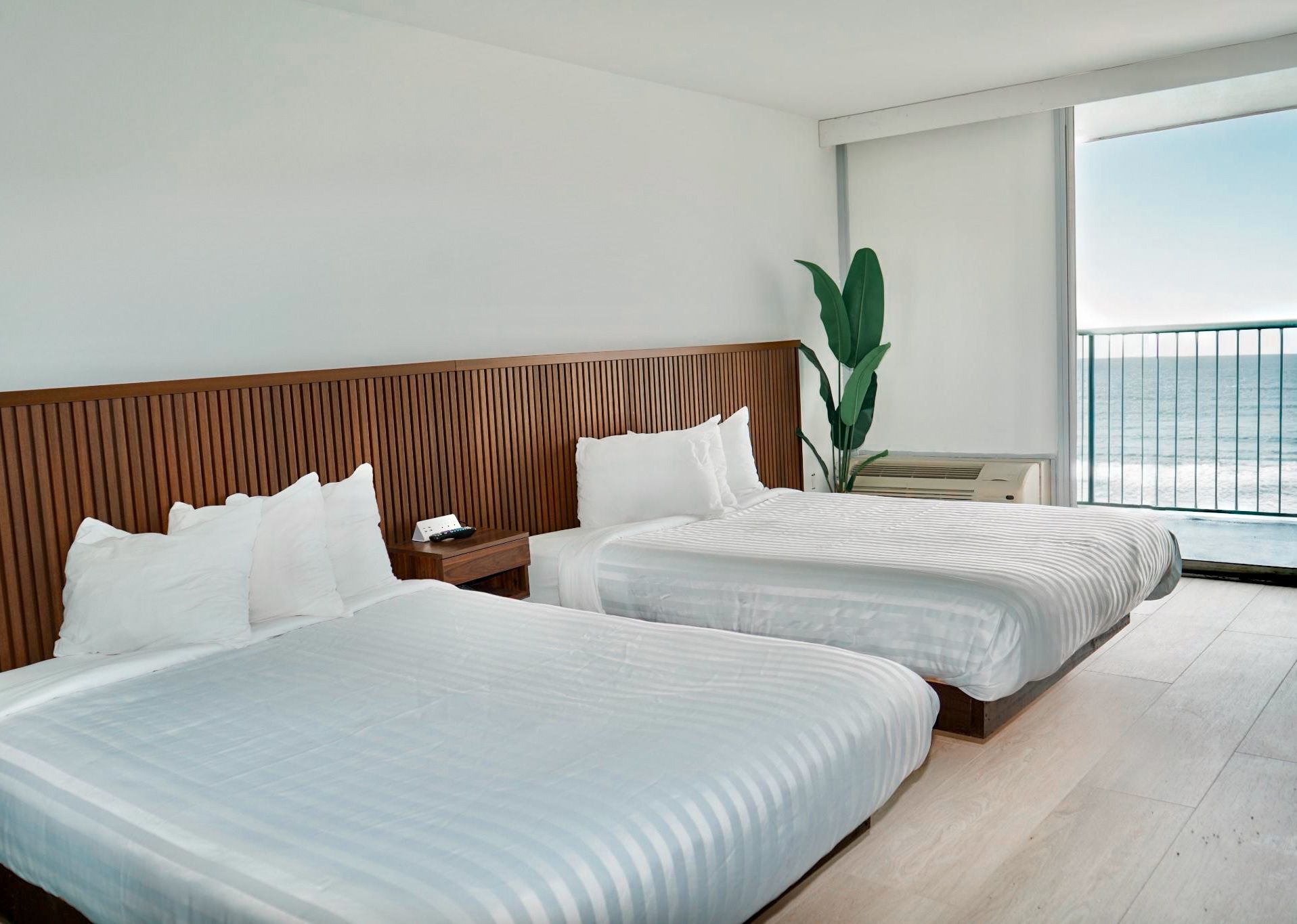 Oceanfront Queen Room with 2 queen beds