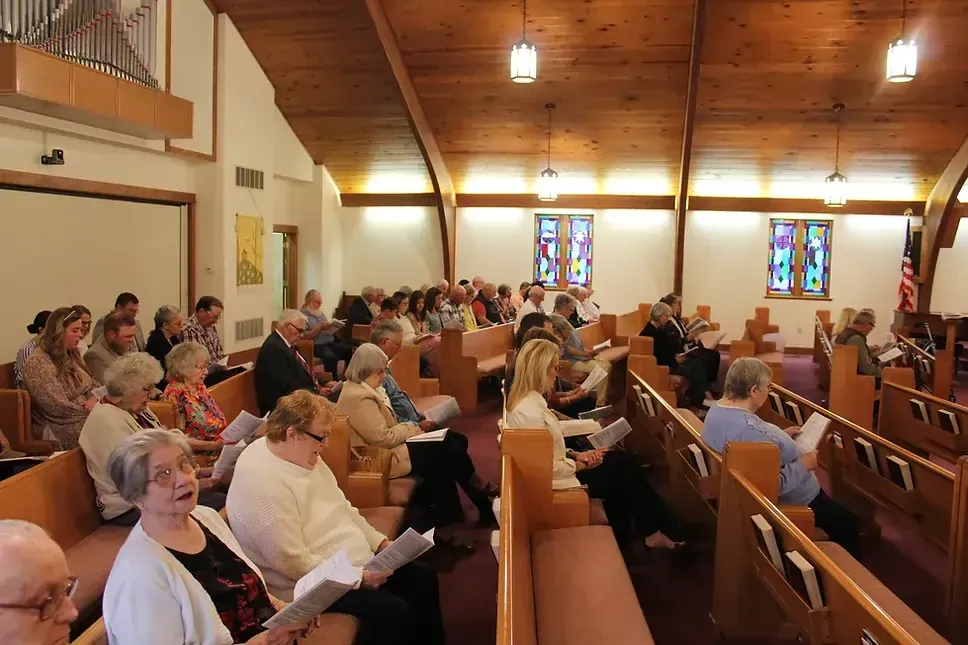 Zion Lutheran Church - Vassar, KS - Across the Aisle in Worship
