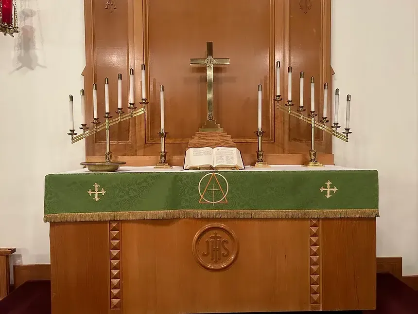 Altar |Zion Lutheran Church | Vassar KS |