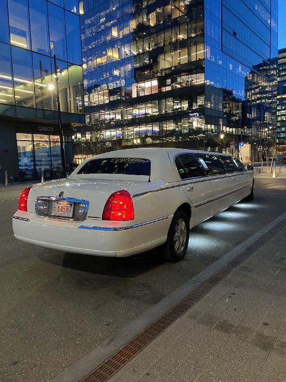 Limo Service Near Me Salem VIP Limo Service