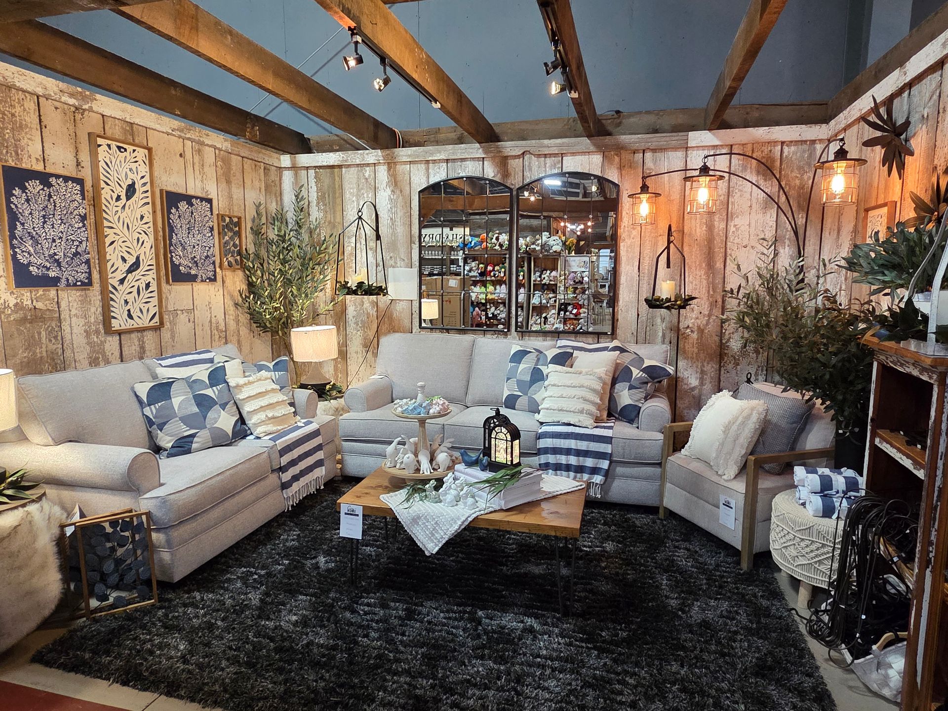 Reasons to Visit Your Local Home Good Store for Unique Decor