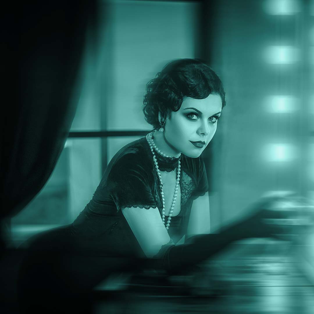1920 Flapper Girl