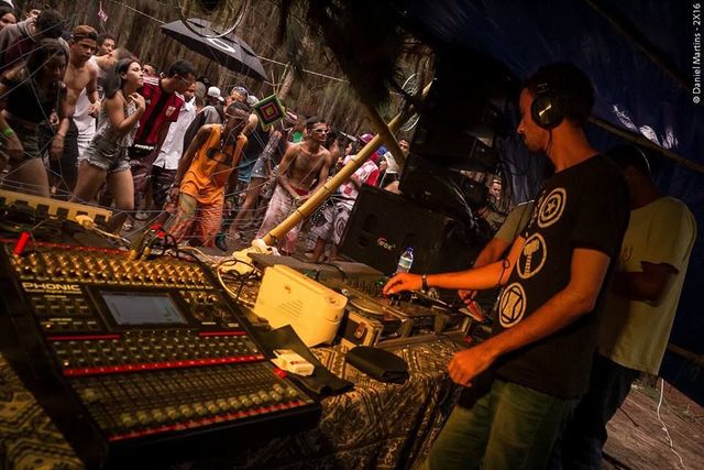 Mythic Rhythm: foto