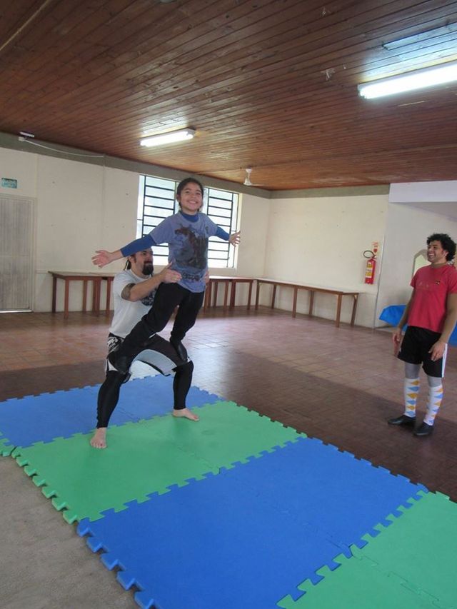 Hebe Malabares e Acrobacia: foto 5