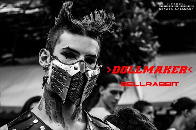 Dollmaker: foto