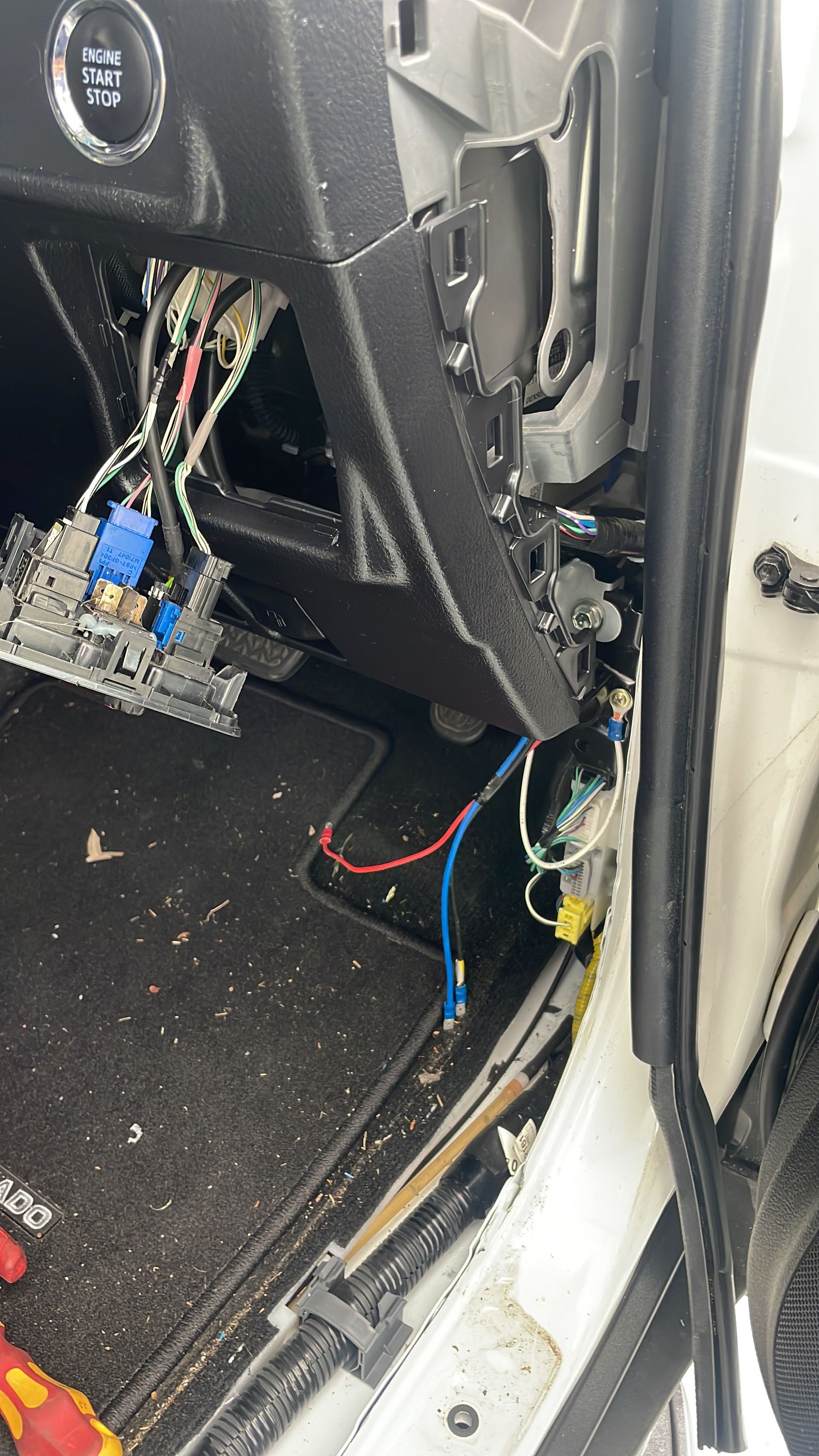 Interior Car Dashboard Disassembled, Exposing Wires and Fuse Box — Glenn Rowe Auto Electrics In Murwillumbah, NSW
