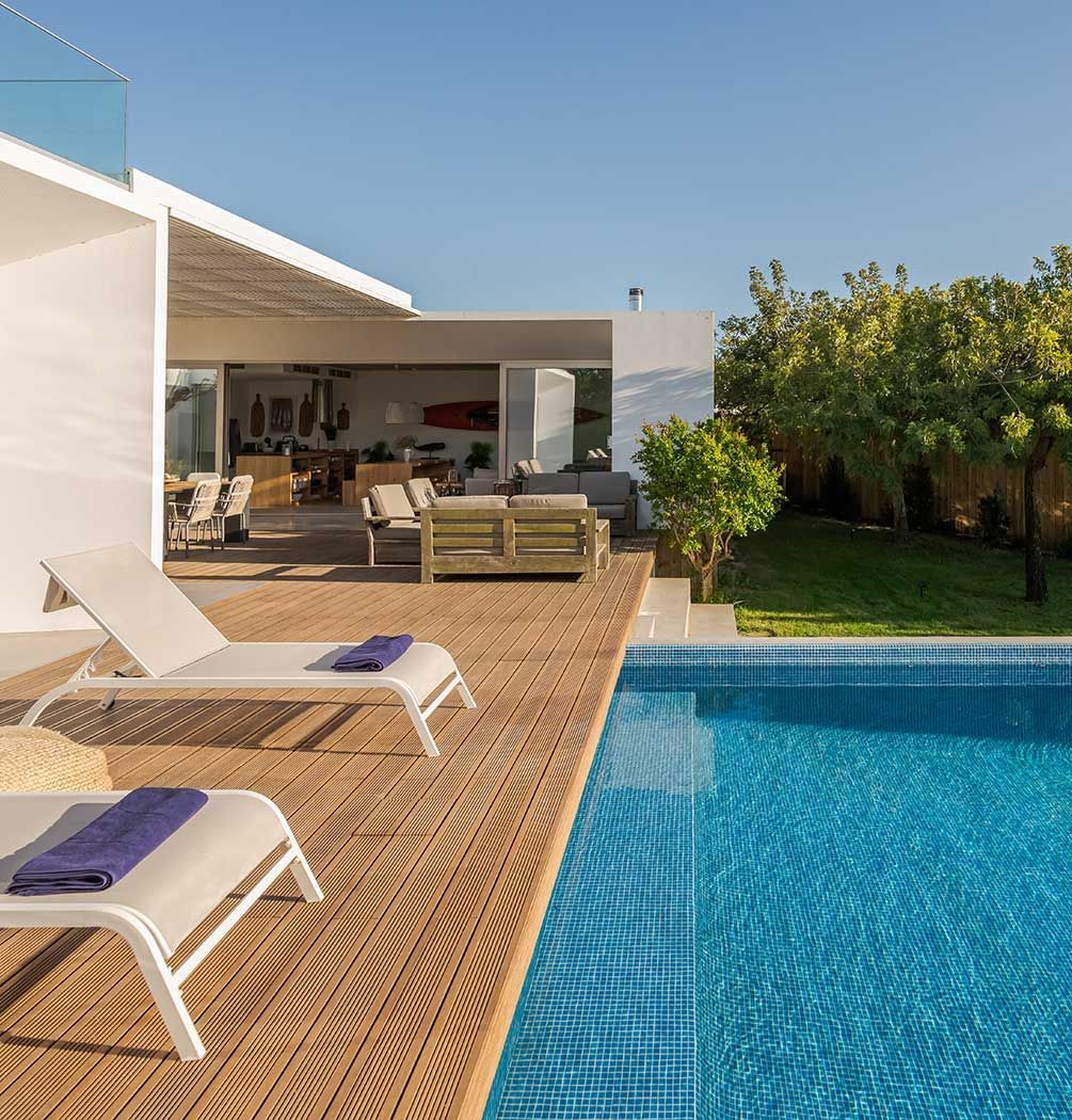 Pool deck