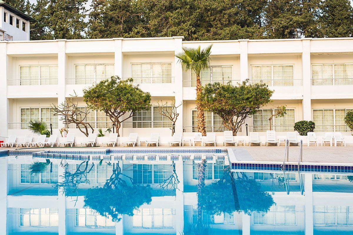 residence with swimming pool