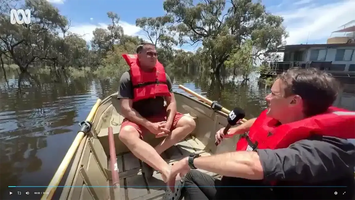 ABC VIDEO: Murray River flooding challenges residents around Bruces Bend