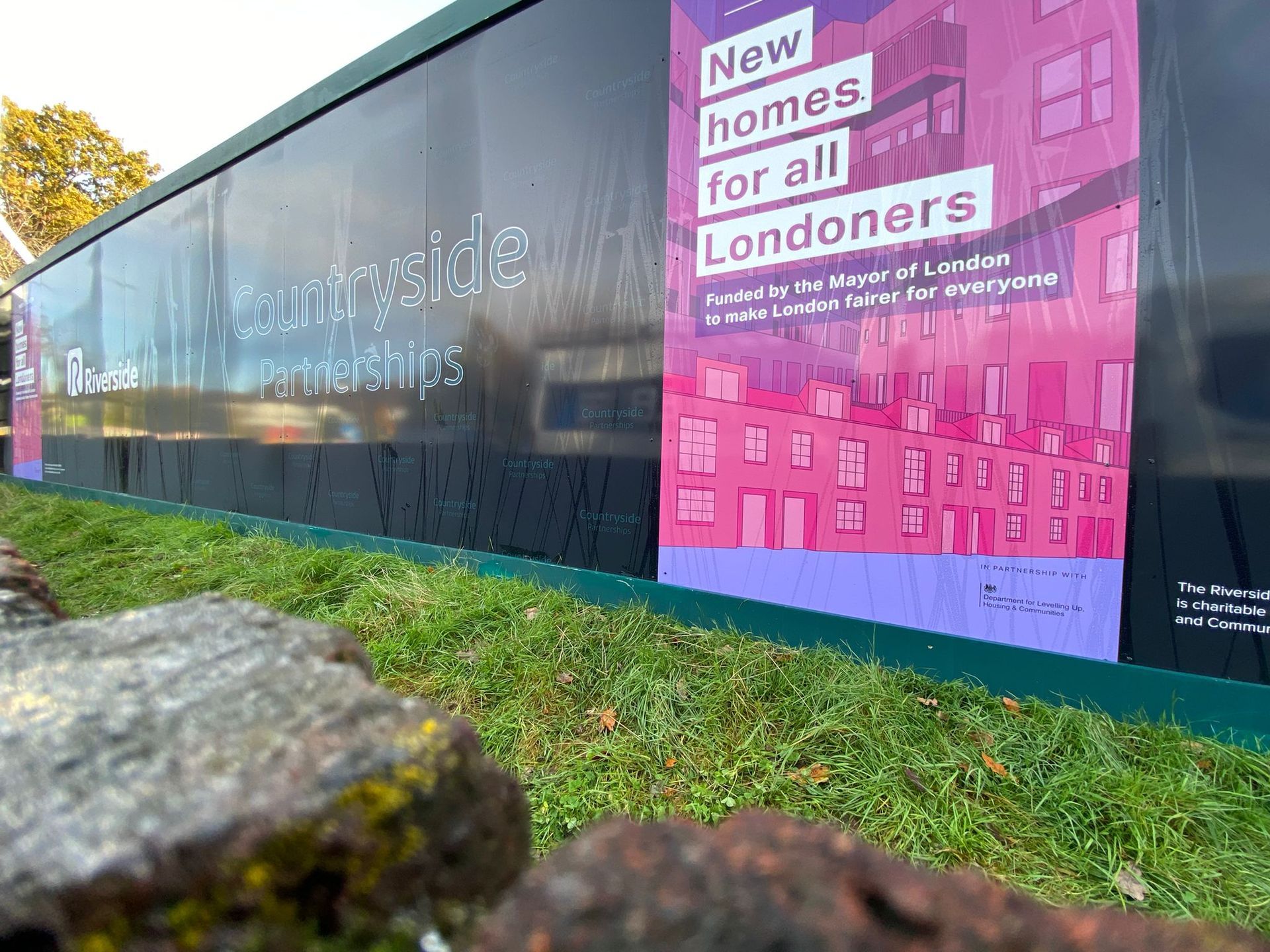 HLB Signs - sign design services - London hoarding 