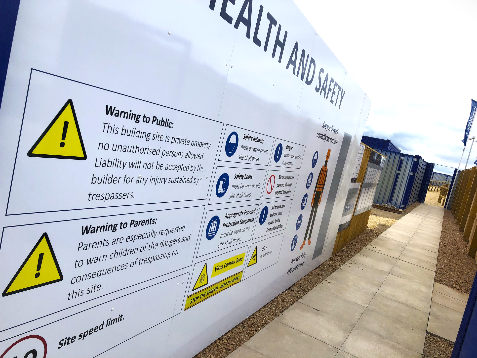 HLB Signs - sign design services - health & safety hoarding 