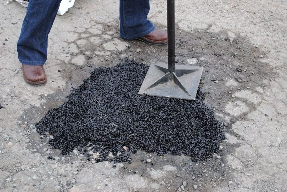 asphalt pot hole patching