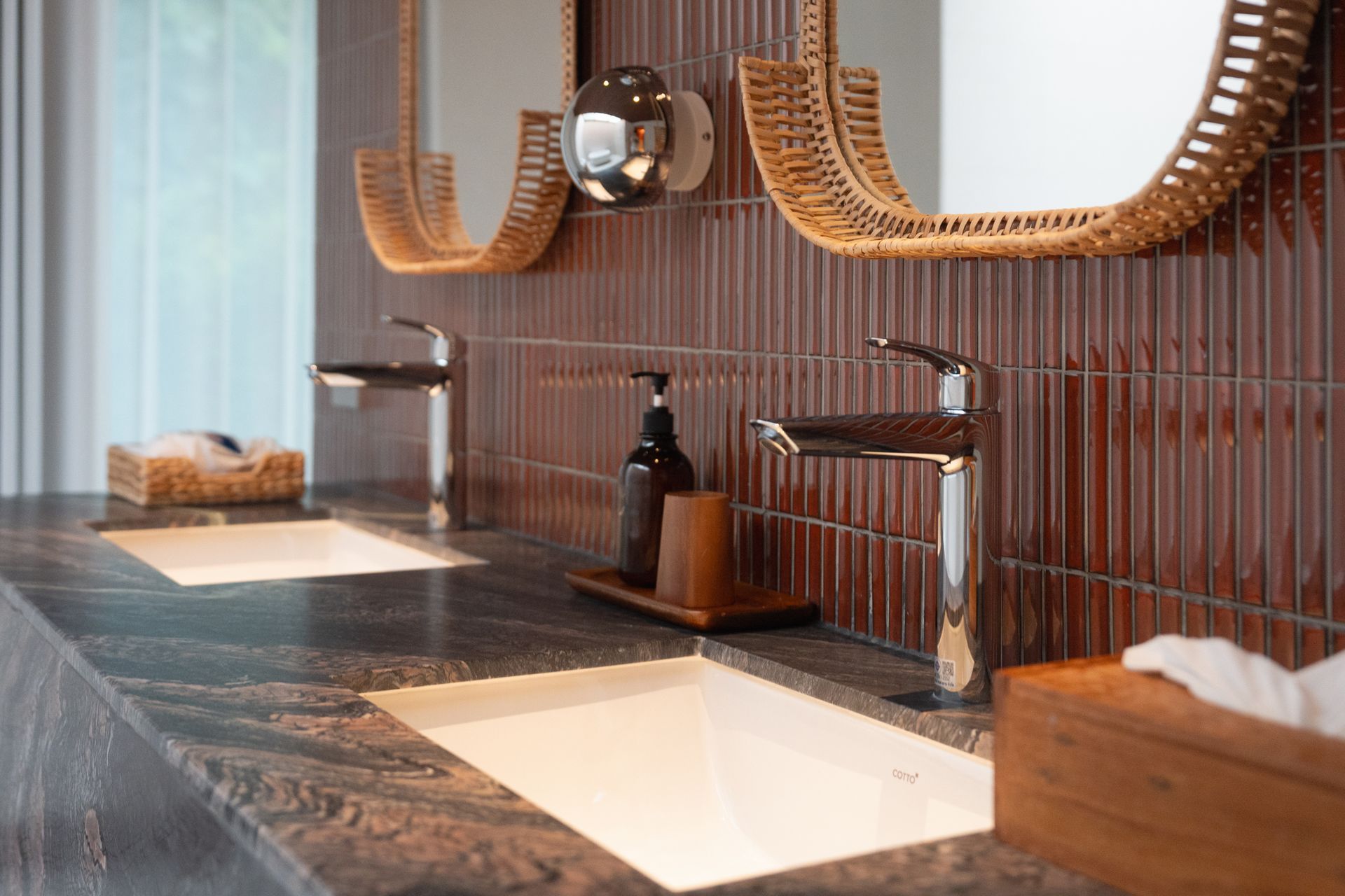 dark-toned stone countertops
